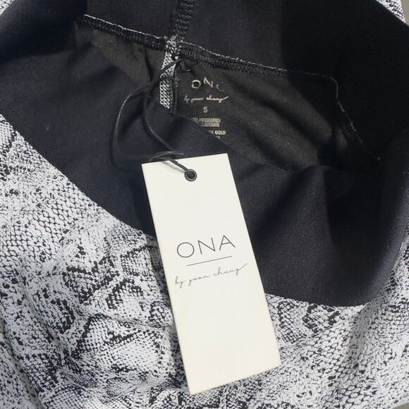 ONA by Yoon Chung Leggings White Black Snake Print Women's Size Small NWT - Picture 5 of 7